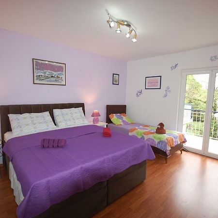 Apartment Mladan By El-Pi Tours Njivice Buitenkant foto