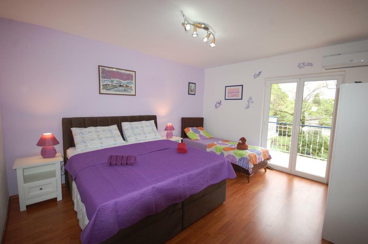 Apartment Mladan By El-Pi Tours Njivice Buitenkant foto